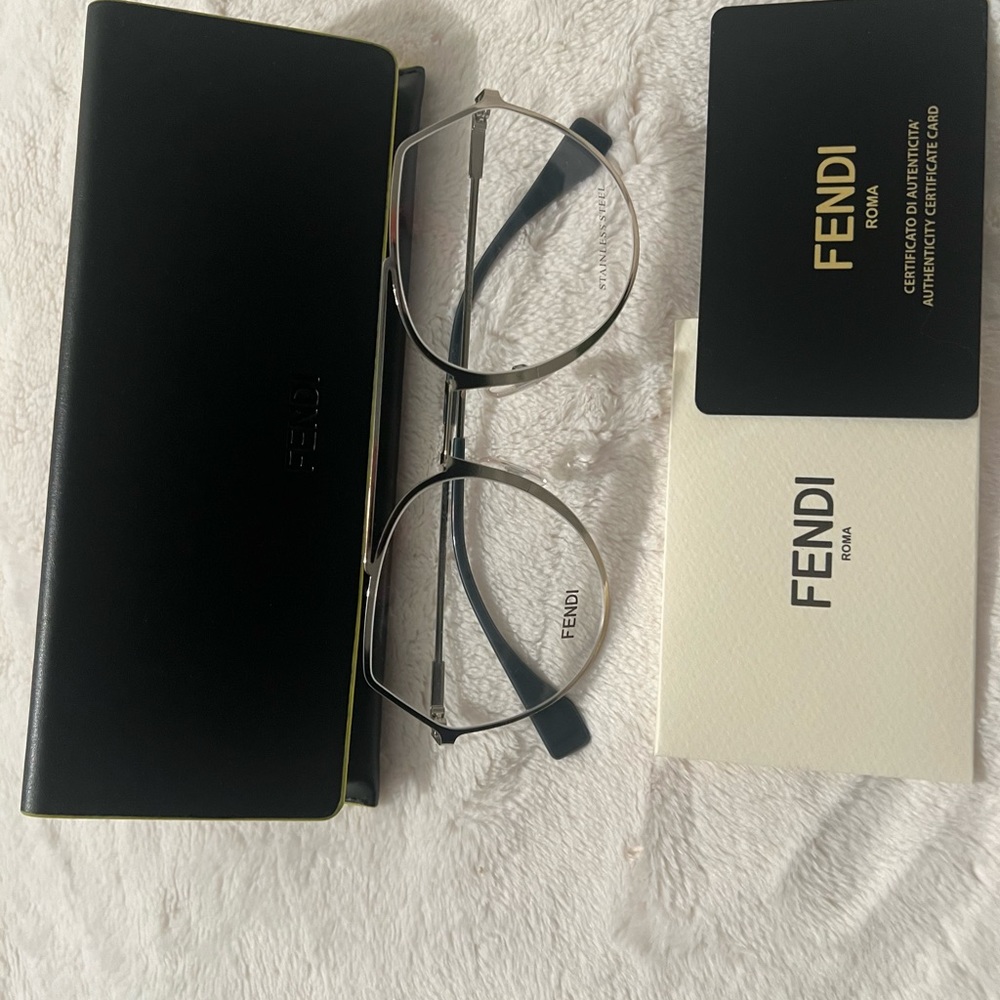 Fendi 53mm aviator optical frames - Picture 2 of 9